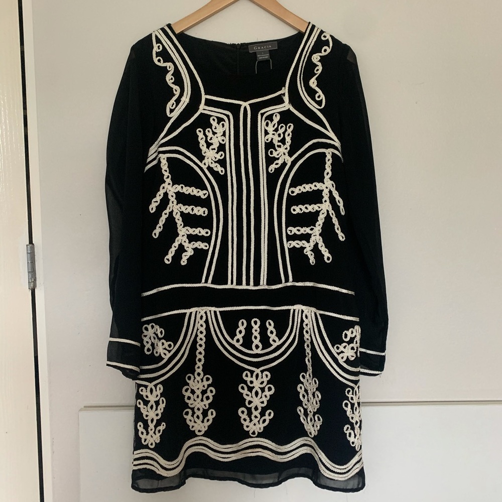 Long sleeve black dress w beige embroidery